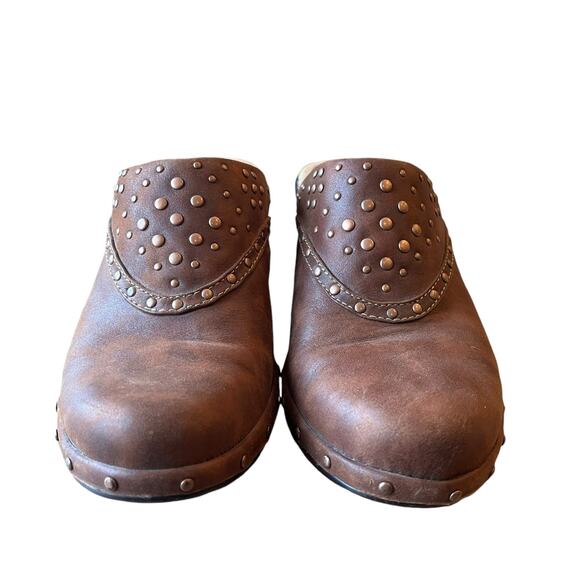 Sofft Clogs Mules Size 6.5 Brown Leather Studded Heels Comfort Slip On Boho - Picture 3 of 6